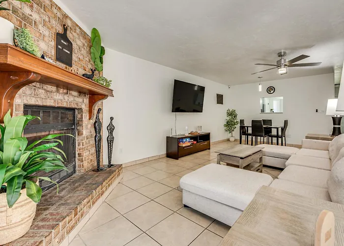 Apartment Group-friendly 5 Mi To Dtwn Tallahassee! *
