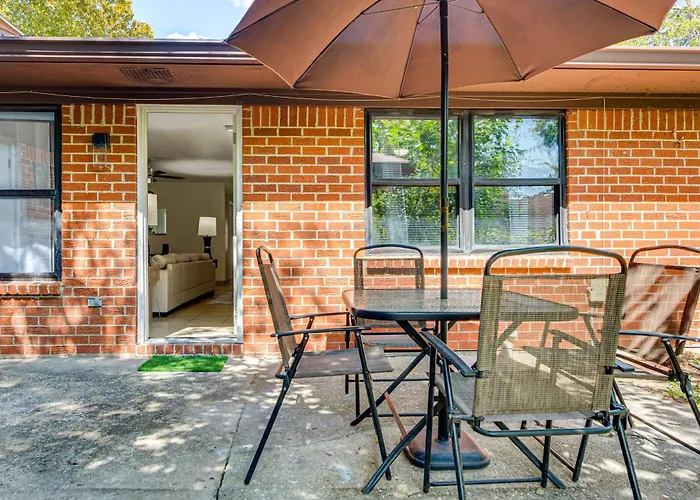 Group-friendly 5 Mi To Dtwn Tallahassee! Apartment Tallahassee